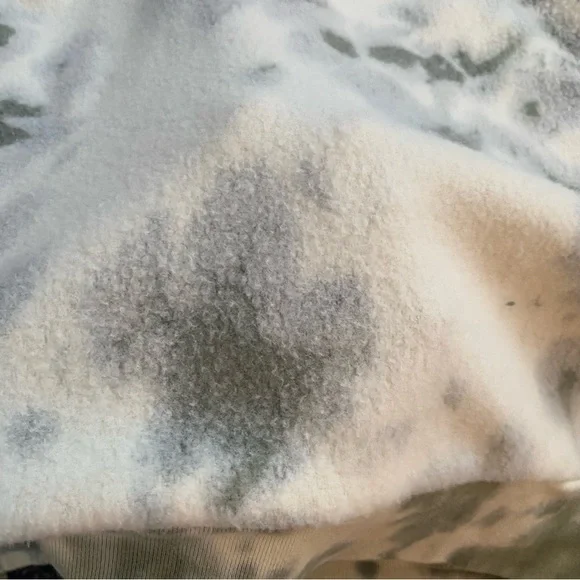 NWT FEAT BlanketBlend Pullover Crewneck as seen on Evan Peters - Picture 8 of 9